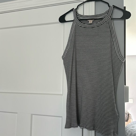 Brooks Brothers Tops - Brooks Brothers Red Fleece Tank Top